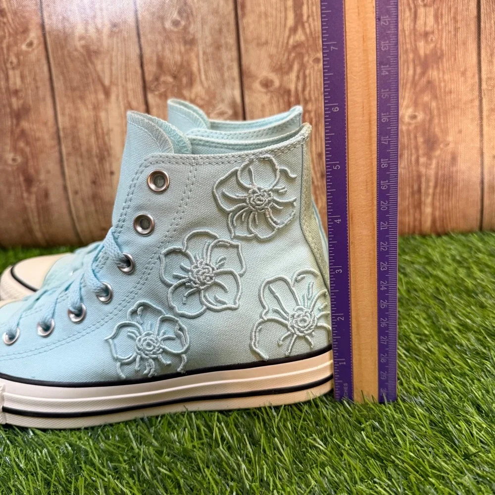 Converse Chuck Taylor All Star Womens Size 7 Blue Floral Embroidered High Top